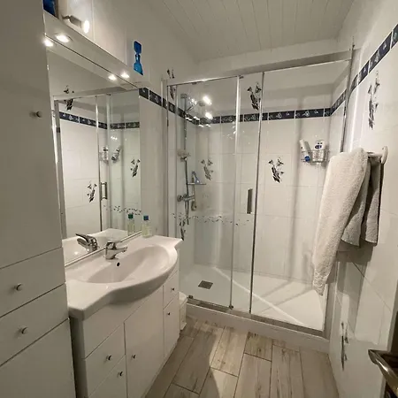 Apartamento Appartement En Bord De Mer Avec 2 Chambres, Balcon, Parking Et Lave-Vaisselle - Fr-1-224C-243 *
