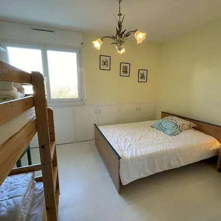 Appartement En Bord De Mer Avec 2 Chambres, Balcon, Parking Et Lave-Vaisselle - Fr-1-224C-243